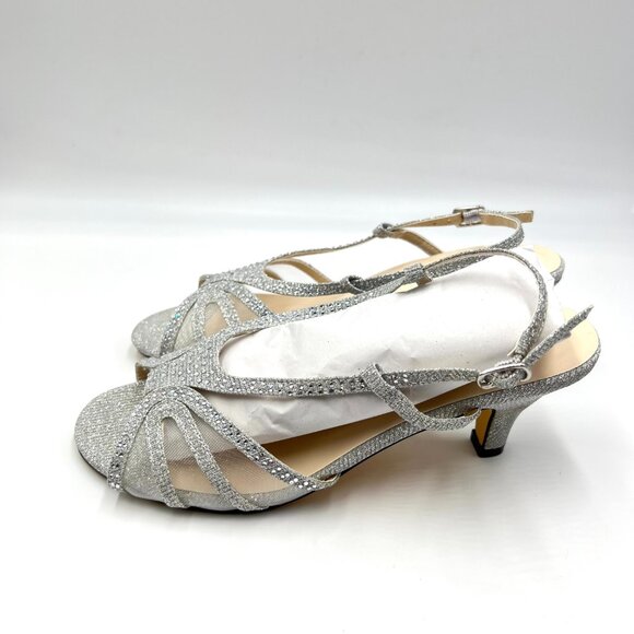 7W 7 WIDE WIDTH Touch Ups Clara Silver Low Kitten Heels Dress Sandals Shoes - Picture 5 of 14